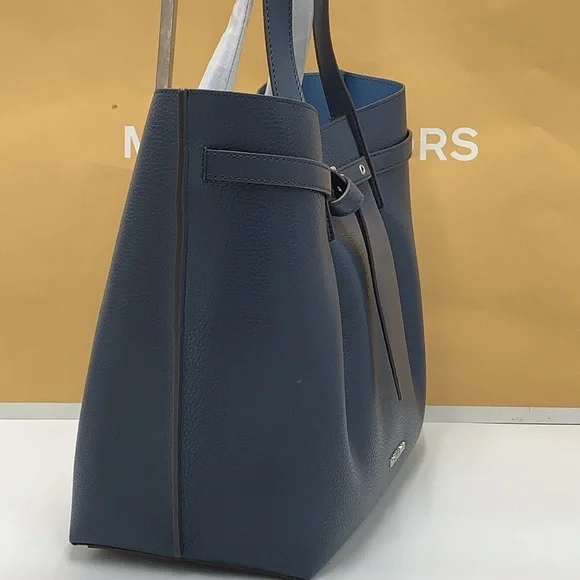 MICHAEL KORS OUTLETEmilia Large Pebbled Leather Tote BagCOLOR NAVYNWT